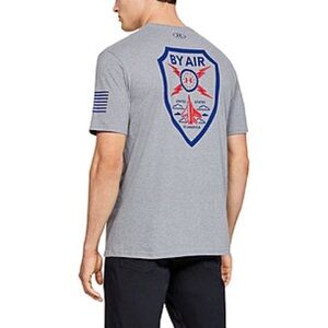 Under Armour | Men’s Sz M | Gray “By Air” Short Sleeve Tee 💖